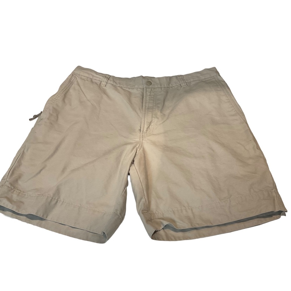 Columbia Sportswear Company Mens khaki shorts. Size 38 with 8 inch inseam